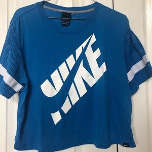 Nike Essential Crop T-Shirt